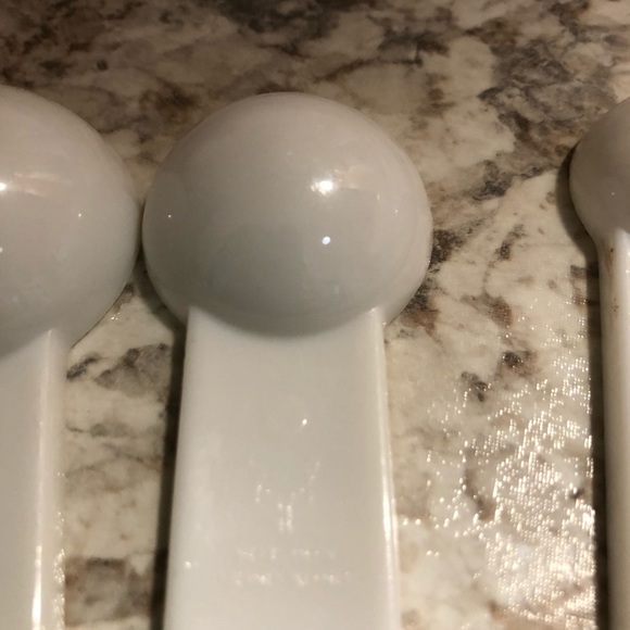 VINTAGE  MEASURING SPOONS 5 SETS BLK FARBERWARE COPPER FIESTAWARE FOX RUN WHITE - Picture 10 of 14